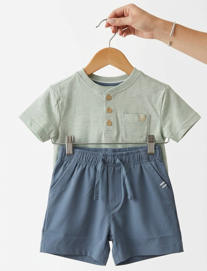 T-Shirt & Shorts 2-Piece Outfit